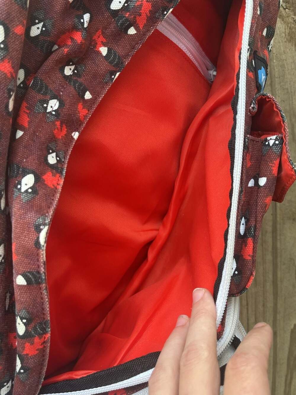 KAVU Rope Sling Crossbody Bag in Raccoon Print - Picture 3 of 8